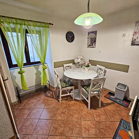 Forever Oasis Apartment