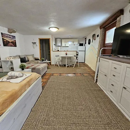Forever Oasis Apartment
